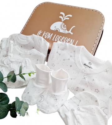 Baby koffertje  kraam cadeau unisex baby geschenkset 102