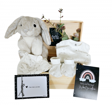 Baby kraam cadeau hoera zwanger baby geschenk 1