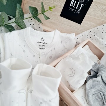 Baby kraam cadeau unisex baby geschenkset 100